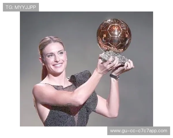 全球足球十大球星夫人榜单揭晓 谁才是背后默默支持的女神