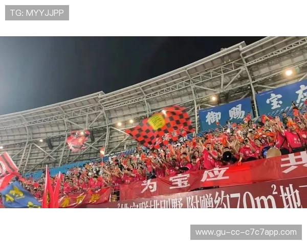 新足球星的崛起展现青春力量点燃绿茵赛场激情